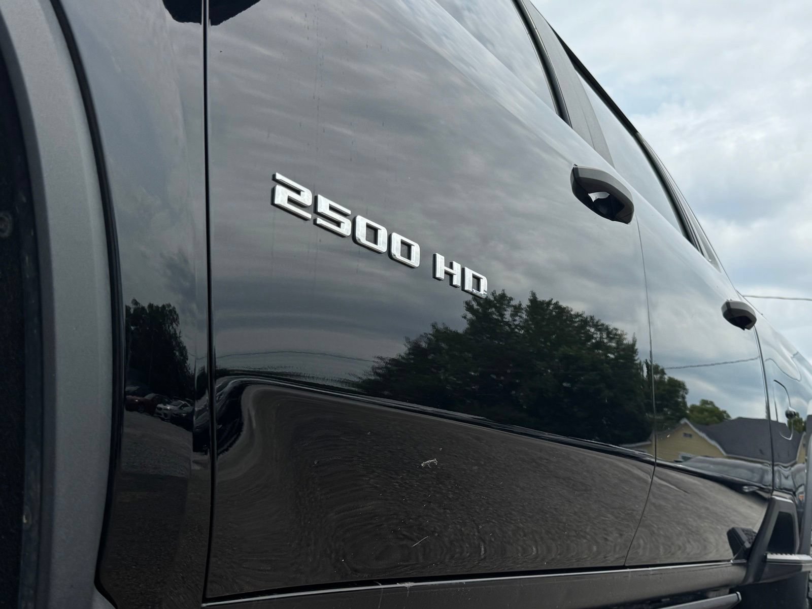 Used 2022 Chevrolet Silverado 2500 Custom w/ Custom Value Package AWD/4WD image 11