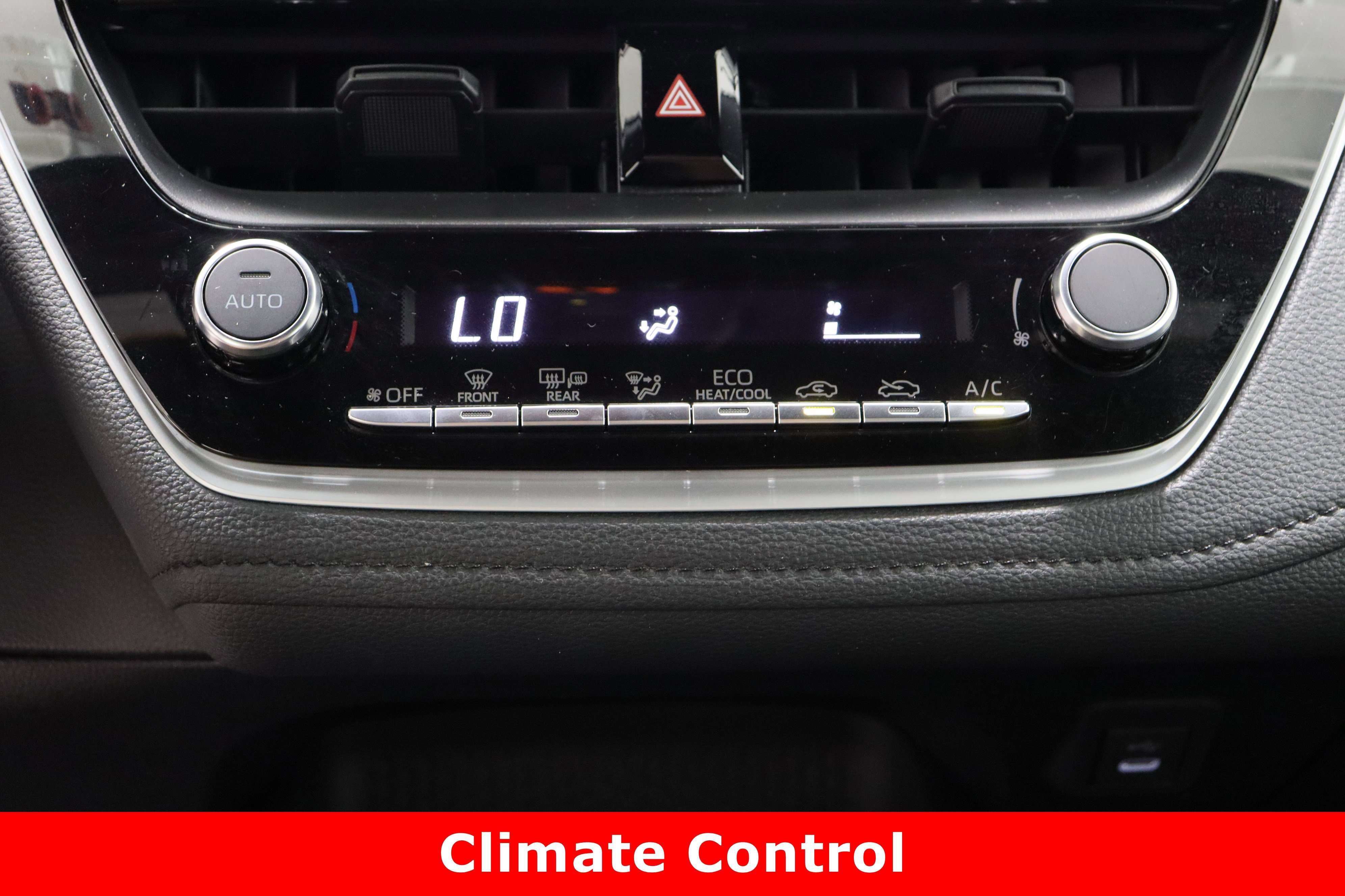 Used 2025 Toyota Corolla SE image 19