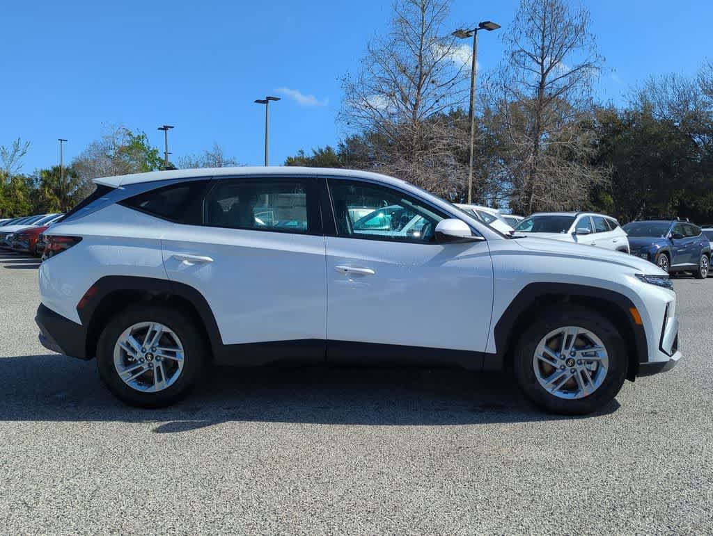 New 2026 Hyundai Tucson SE image 8