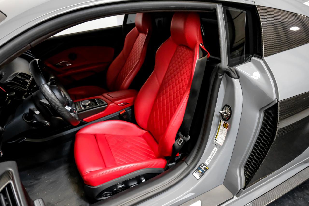 Used 2017 Audi R8 V10 image 4