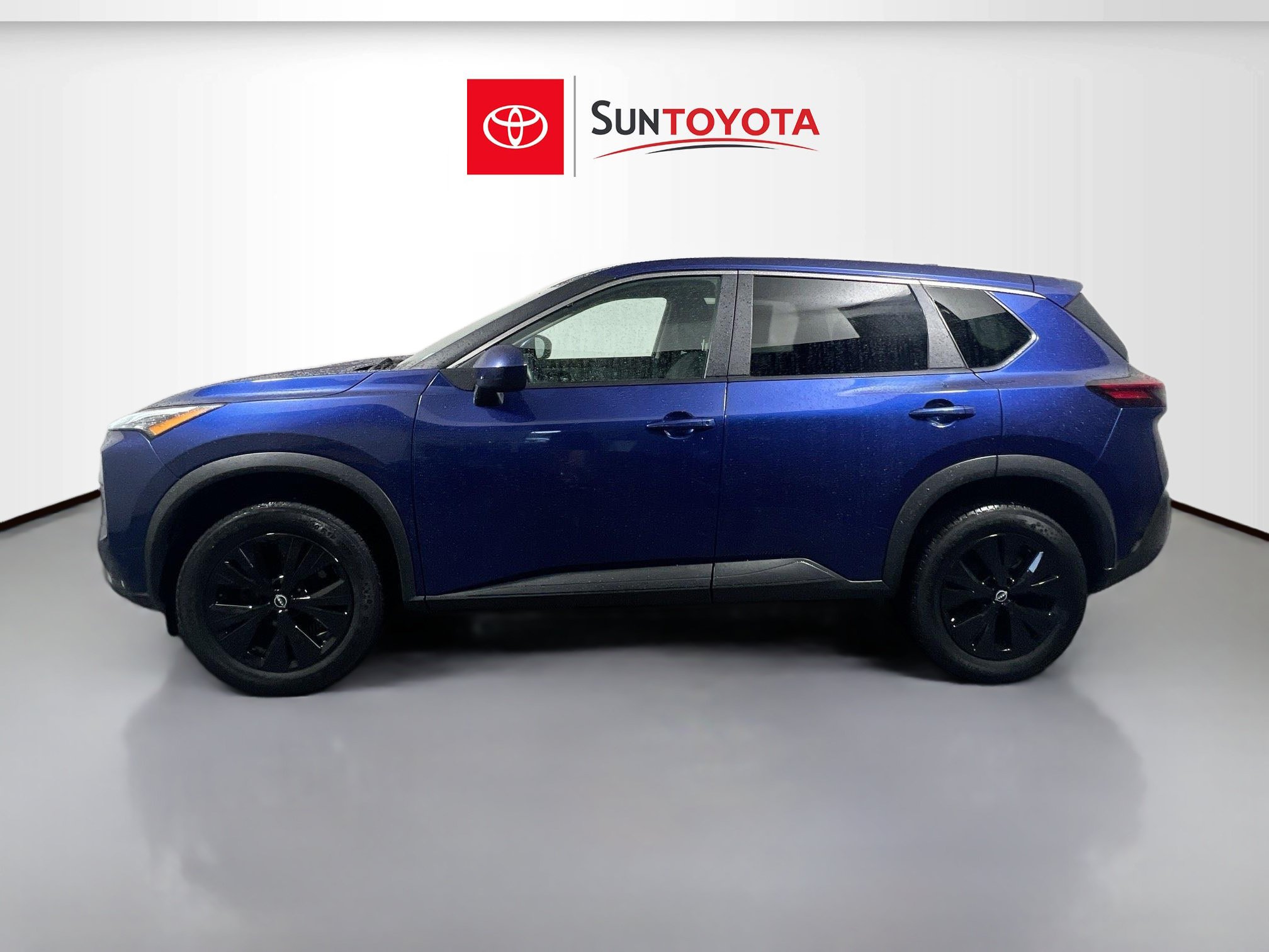 Used 2023 Nissan Rogue SV AWD/4WD image 7
