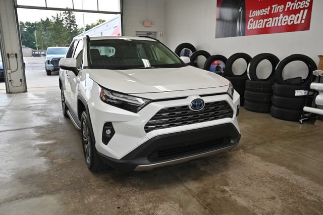 Used 2023 Toyota RAV4 Limited AWD/4WD image 3