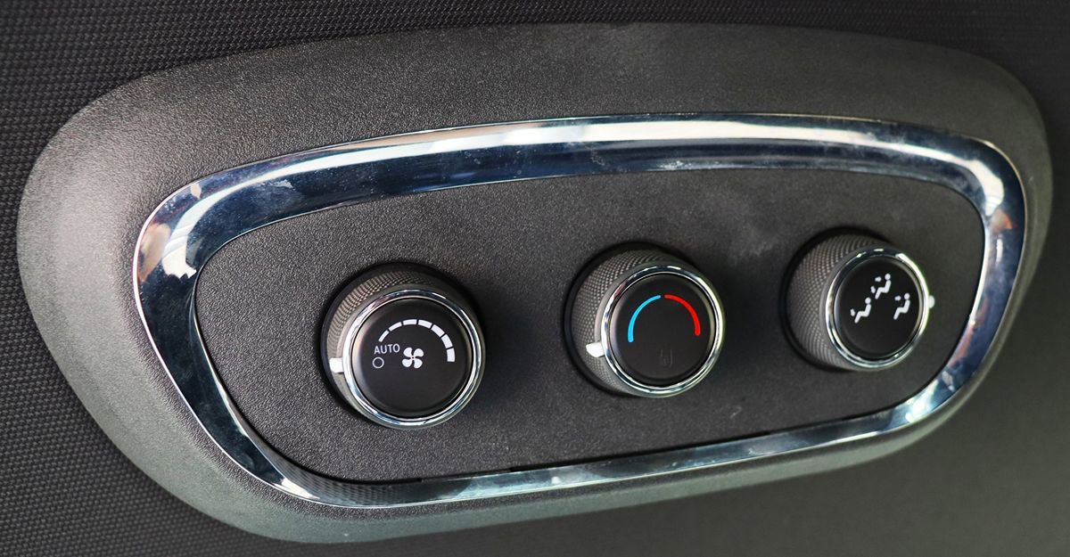 Used 2020 Dodge Durango GT image 36