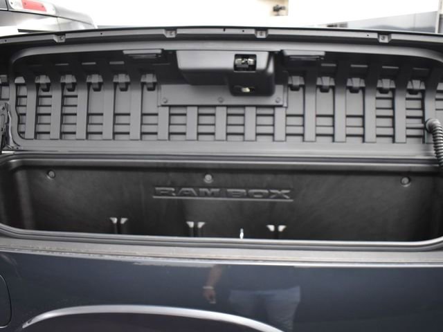 New 2026 RAM 1500 4x4 Crew Cab image 27