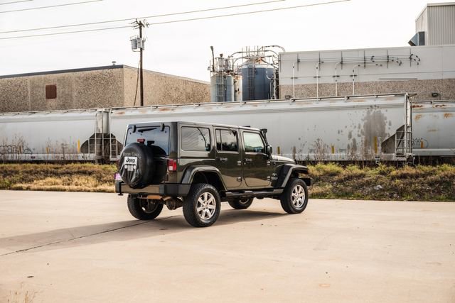 Used 2016 Jeep Wrangler Unlimited Sahara w/ Max Tow Package image 17