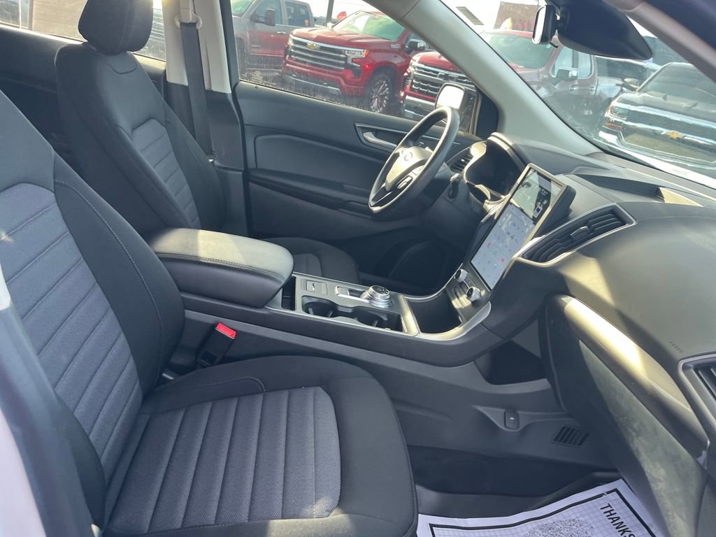 Used 2024 Ford Edge SE w/ Black Appearance Package image 29