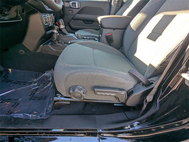 Used 2024 Jeep Wrangler Sahara w/ Safety Group image 15