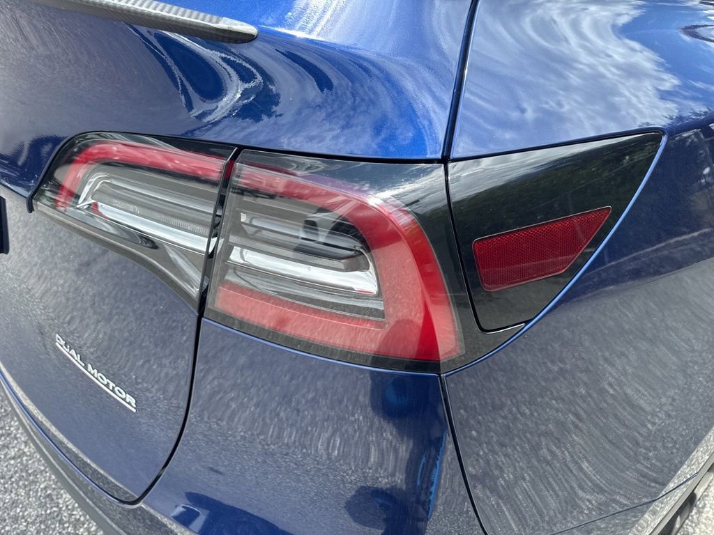 Used 2022 Tesla Model Y Performance AWD/4WD image 9