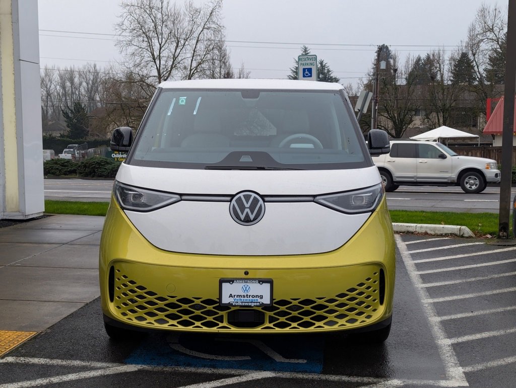 New 2025 Volkswagen ID. Buzz Pro S Plus image 8
