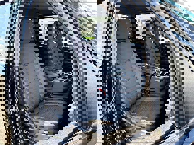 Used 2022 Chevrolet Silverado 1500 RST AWD/4WD image 11