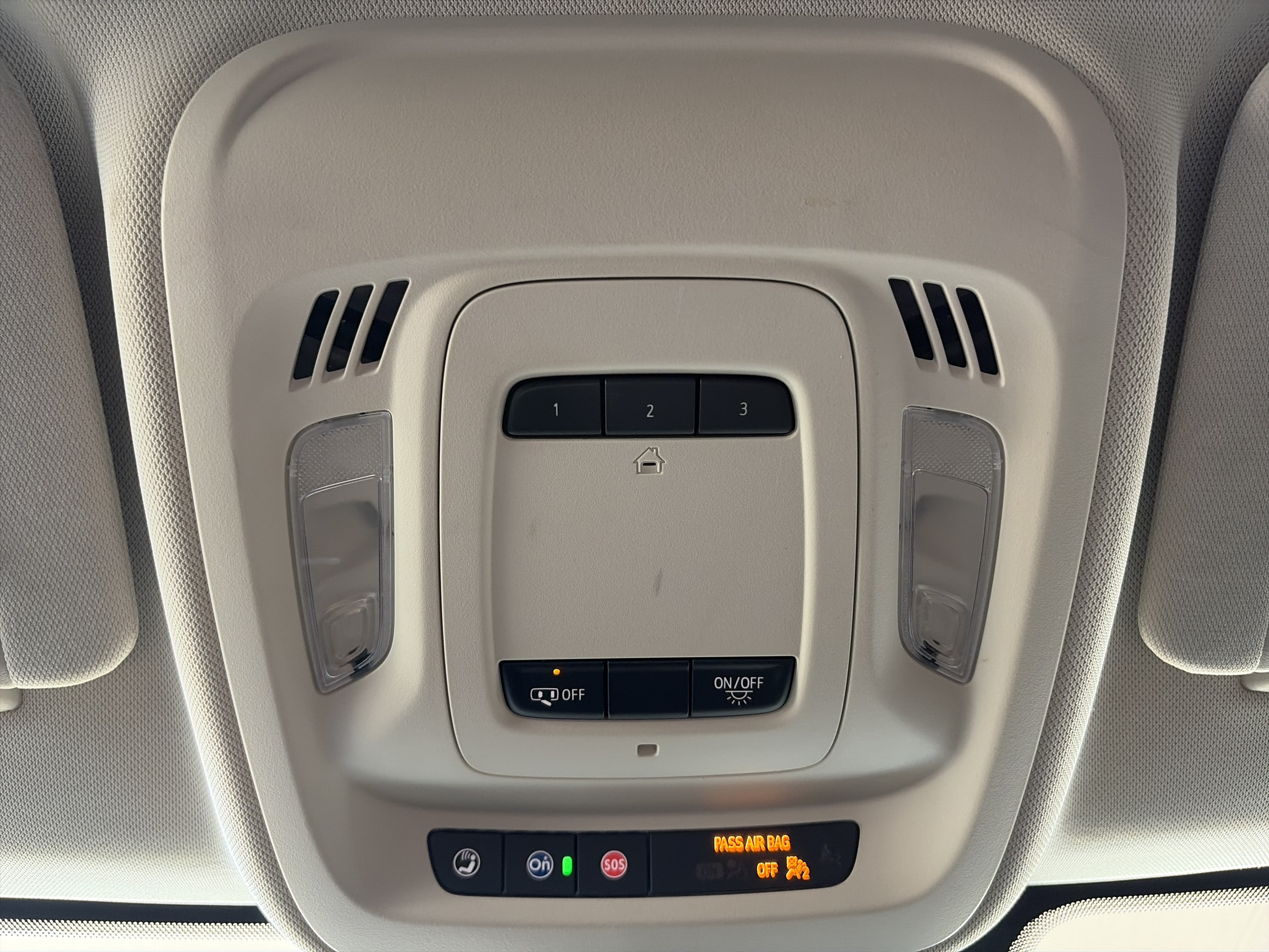 Used 2022 Buick Envision Essence w/ Technology Package II FWD image 25