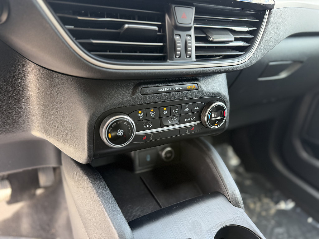 Used 2020 Ford Escape SE Sport AWD/4WD image 17