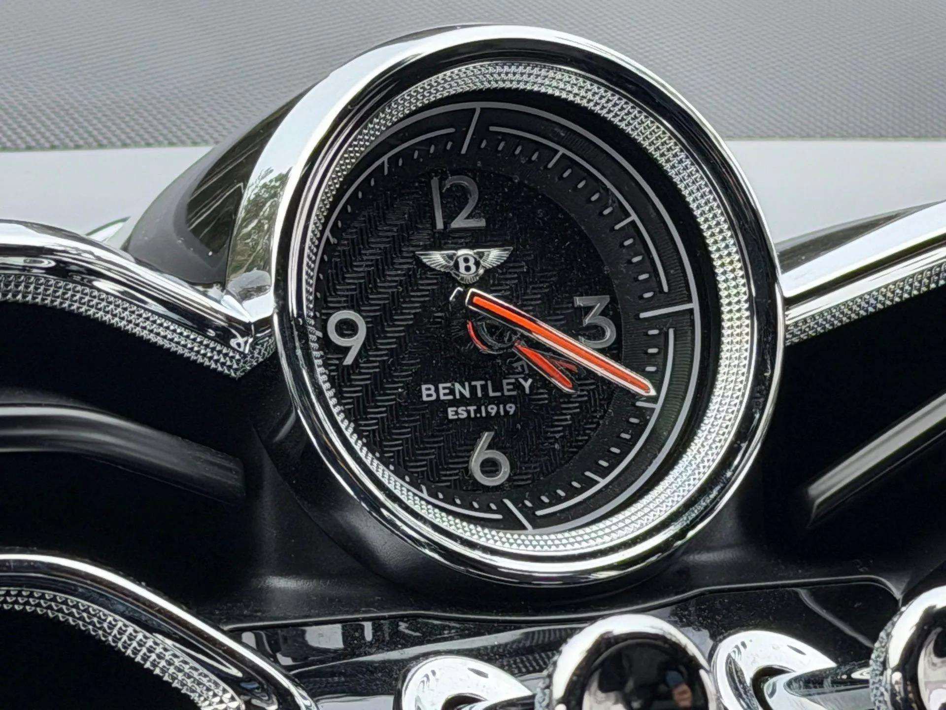 Used 2024 Bentley Bentayga Extended Wheelbase image 49