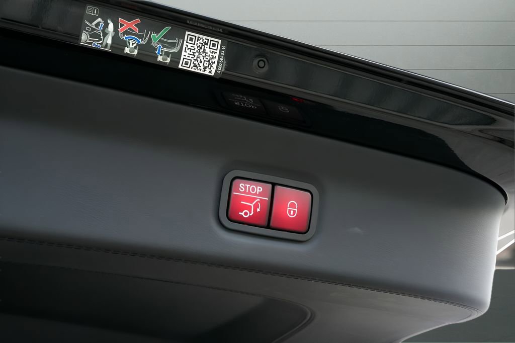 Used 2023 Mercedes-Benz Maybach GLS 600 4MATIC image 25