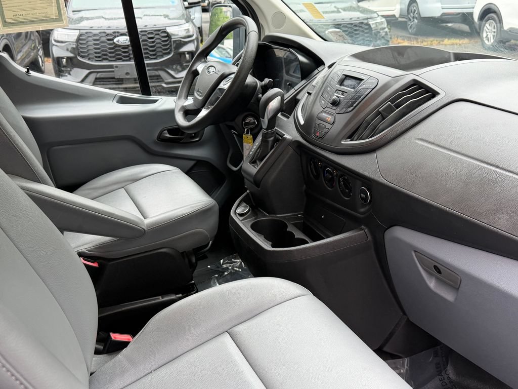 Used 2019 Ford Transit 150 130 Low Roof RWD image 12