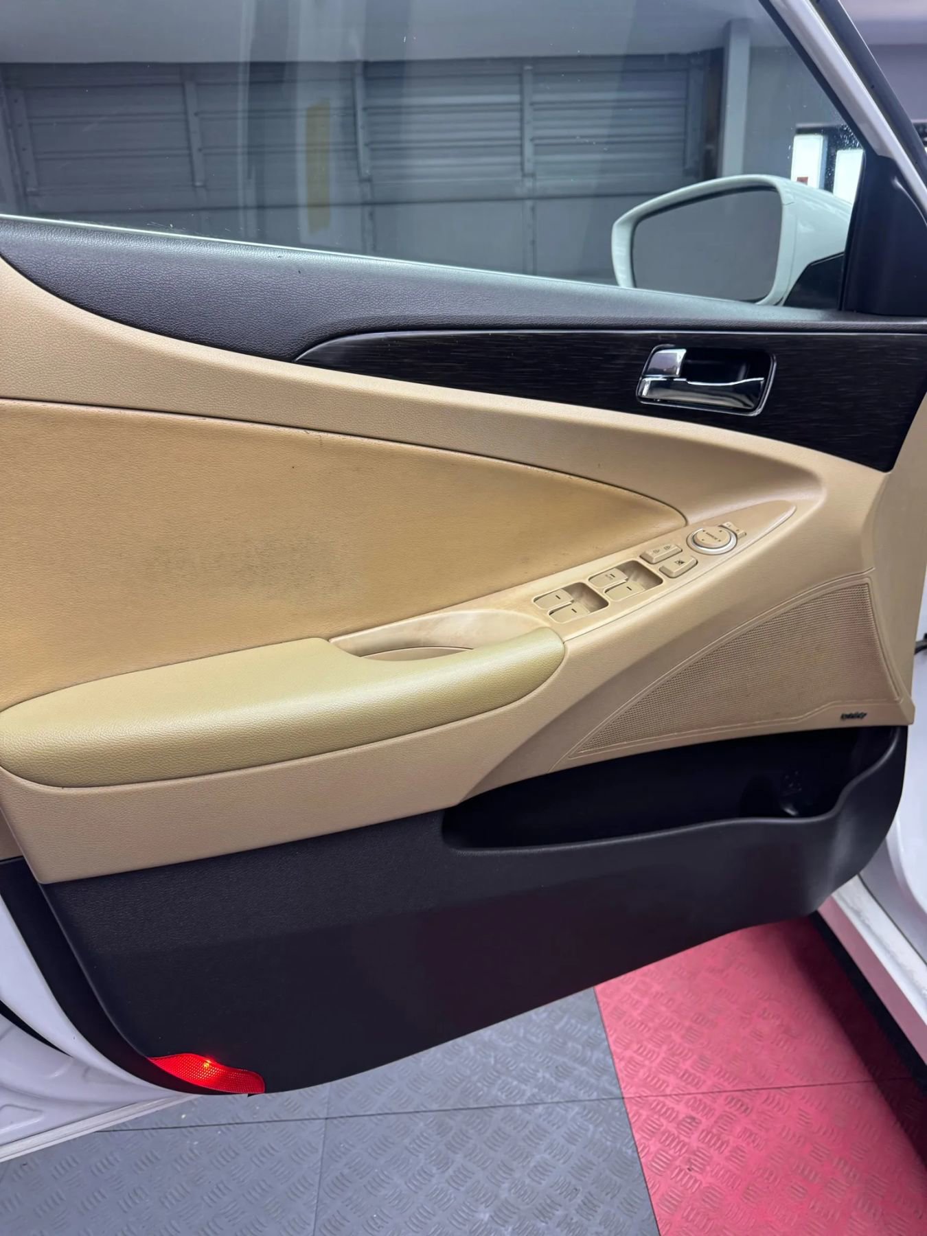 Used 2011 Hyundai Sonata Limited w/ Navigation Pkg 5 image 10