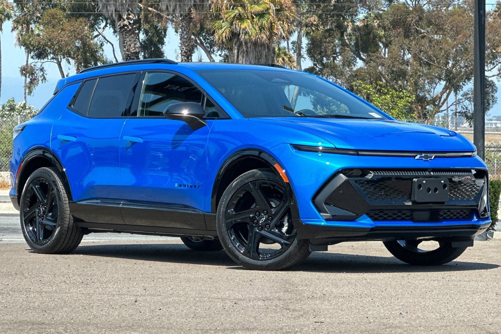 New 2025 Chevrolet Equinox EV RS image 2