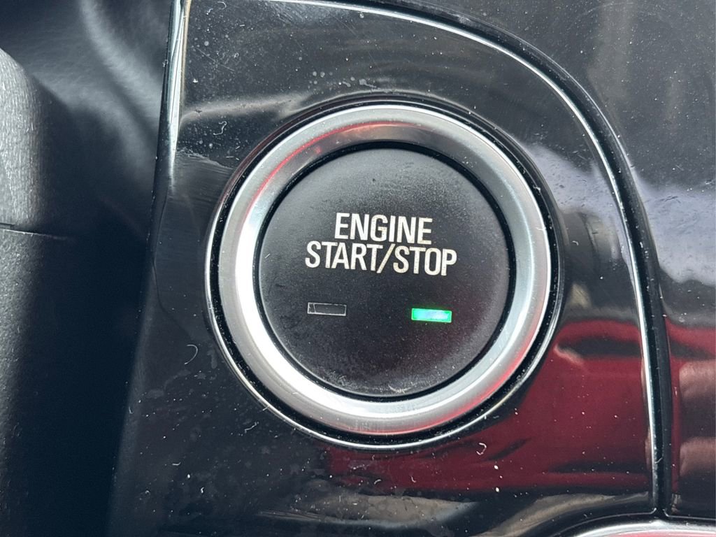 Used 2020 Buick Encore Sport Touring image 29