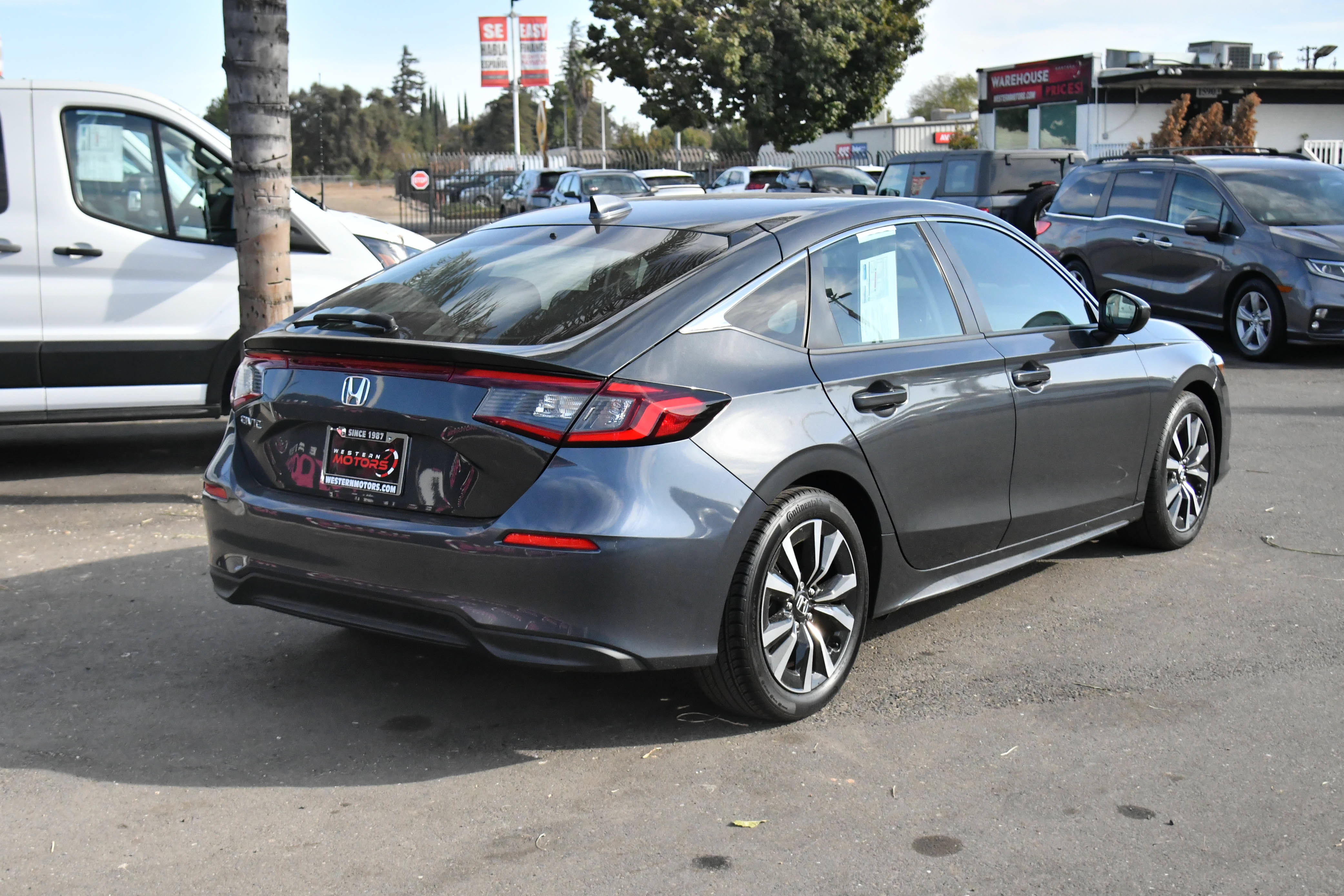 Used 2024 Honda Civic EX-L image 8