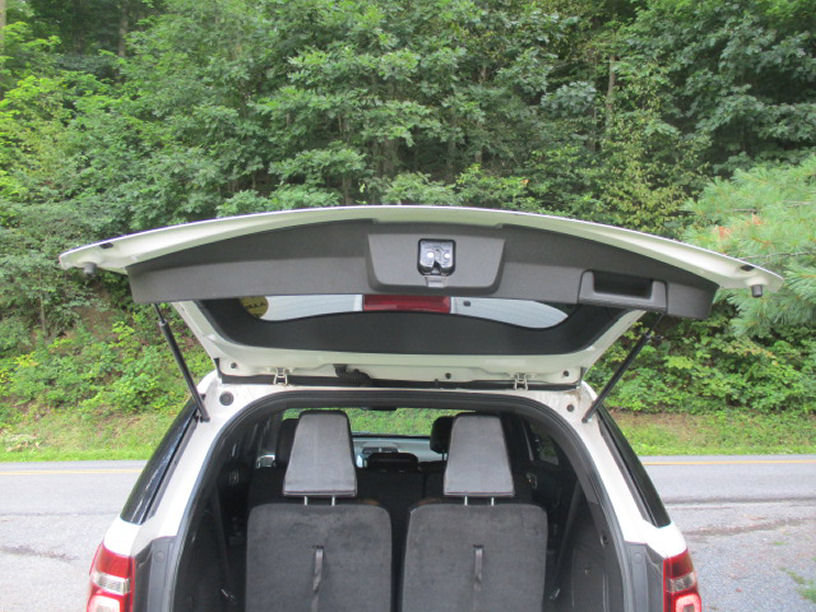 Used 2013 Ford Explorer XLT FWD image 9