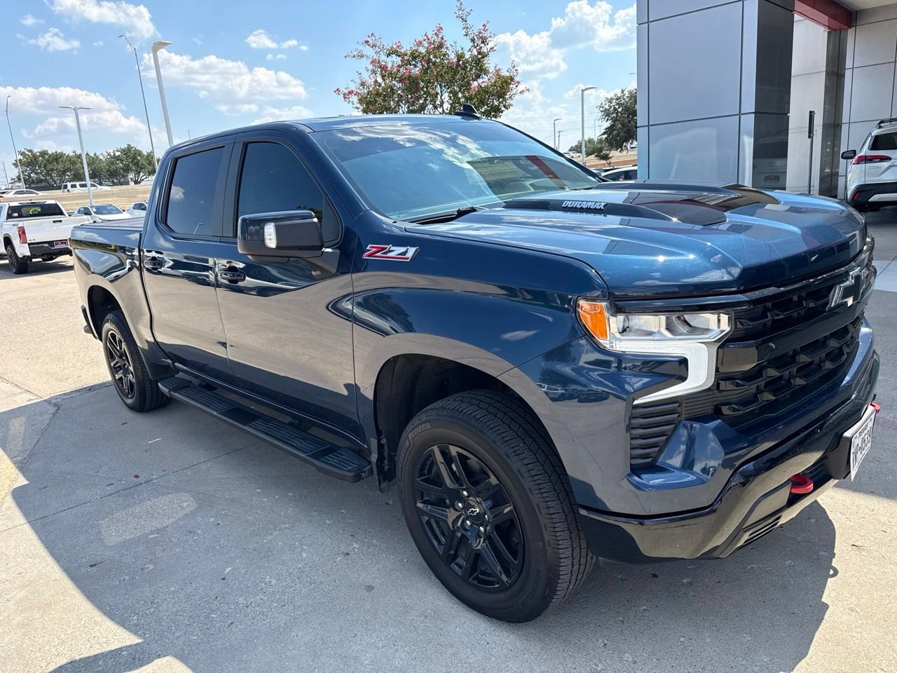 Used 2022 Chevrolet Silverado 1500 LT Trail Boss w/ LT Trail Boss Premium Package AWD/4WD image 3
