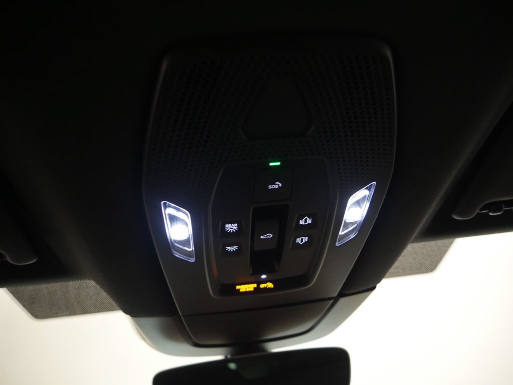 Certified 2026 Porsche Macan 4 Electric AWD/4WD image 46