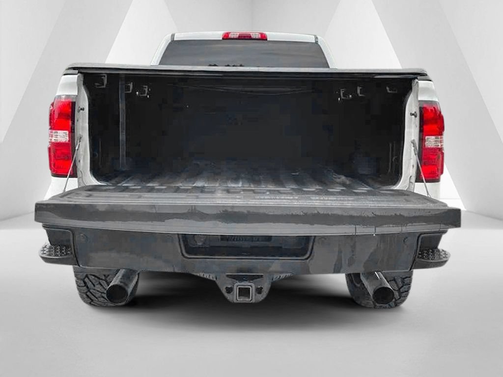 Used 2016 GMC Sierra 2500 SLT w/ All-Terrain HD Package AWD/4WD image 9