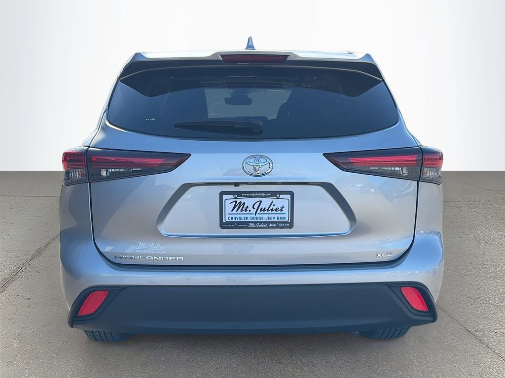 Used 2024 Toyota Highlander XLE image 5
