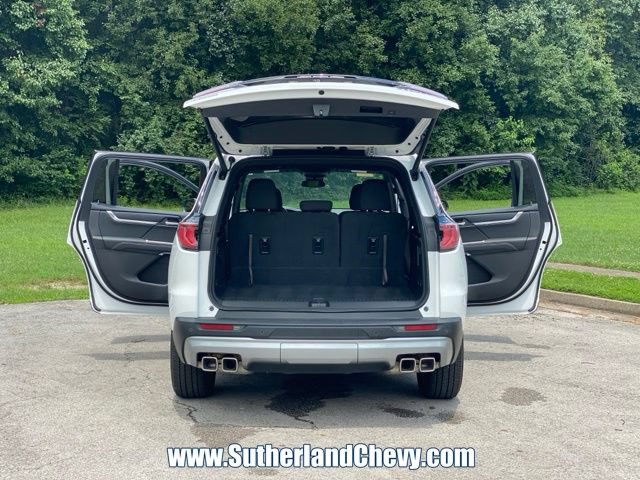 Used 2025 GMC Acadia Elevation FWD image 44