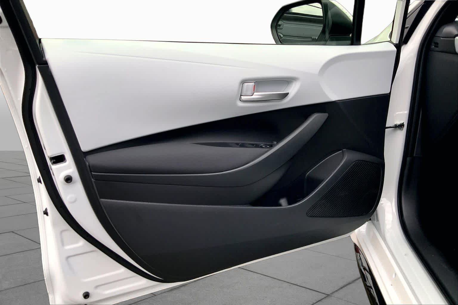 New 2027 Toyota Corolla SE FWD image 10