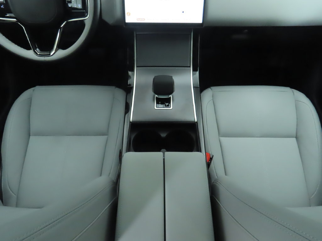 Used 2026 Land Rover Range Rover Velar S AWD/4WD image 17