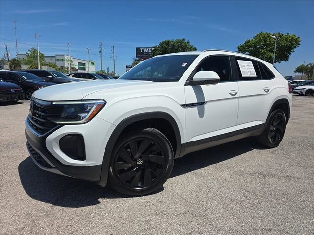 Used 2025 Volkswagen Atlas Cross Sport SE w/ Panoramic Sunroof Package image 30