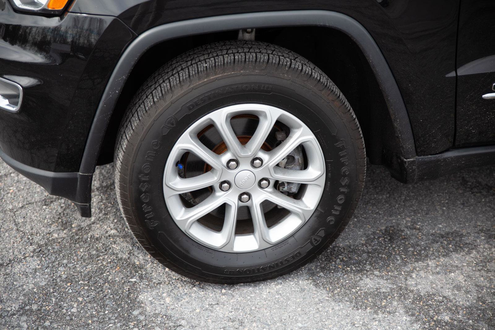 Used 2021 Jeep Grand Cherokee Laredo image 9