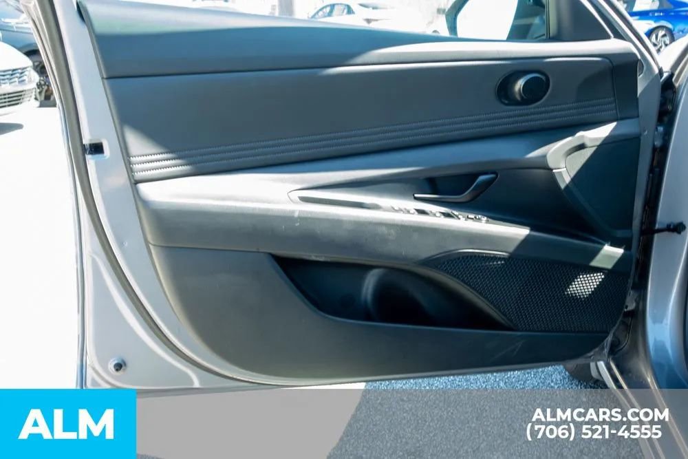 Certified 2025 Hyundai Elantra Sport FWD image 20