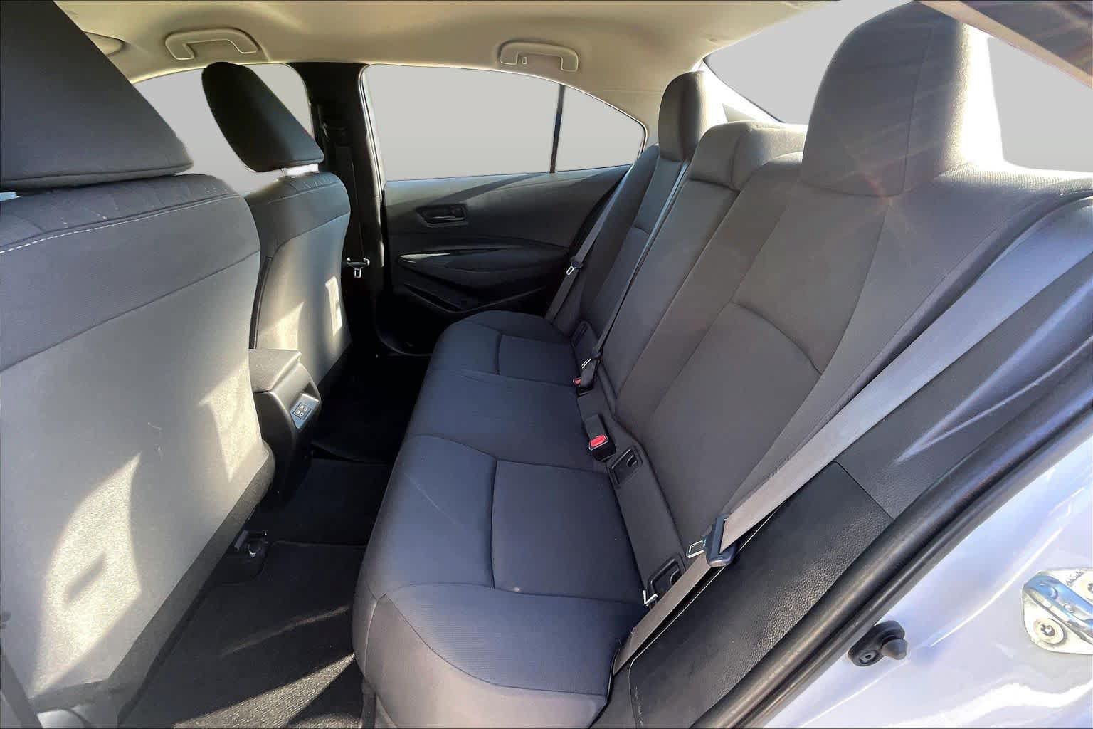 Used 2025 Toyota Corolla LE FWD image 20