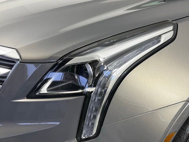 Used 2018 Cadillac XT5 Luxury w/ Driver Awareness Package AWD/4WD image 12