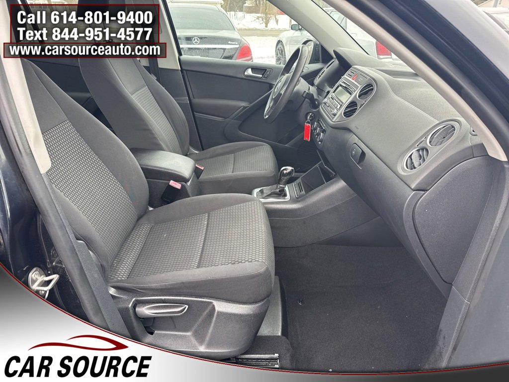 Used 2011 Volkswagen Tiguan S image 28