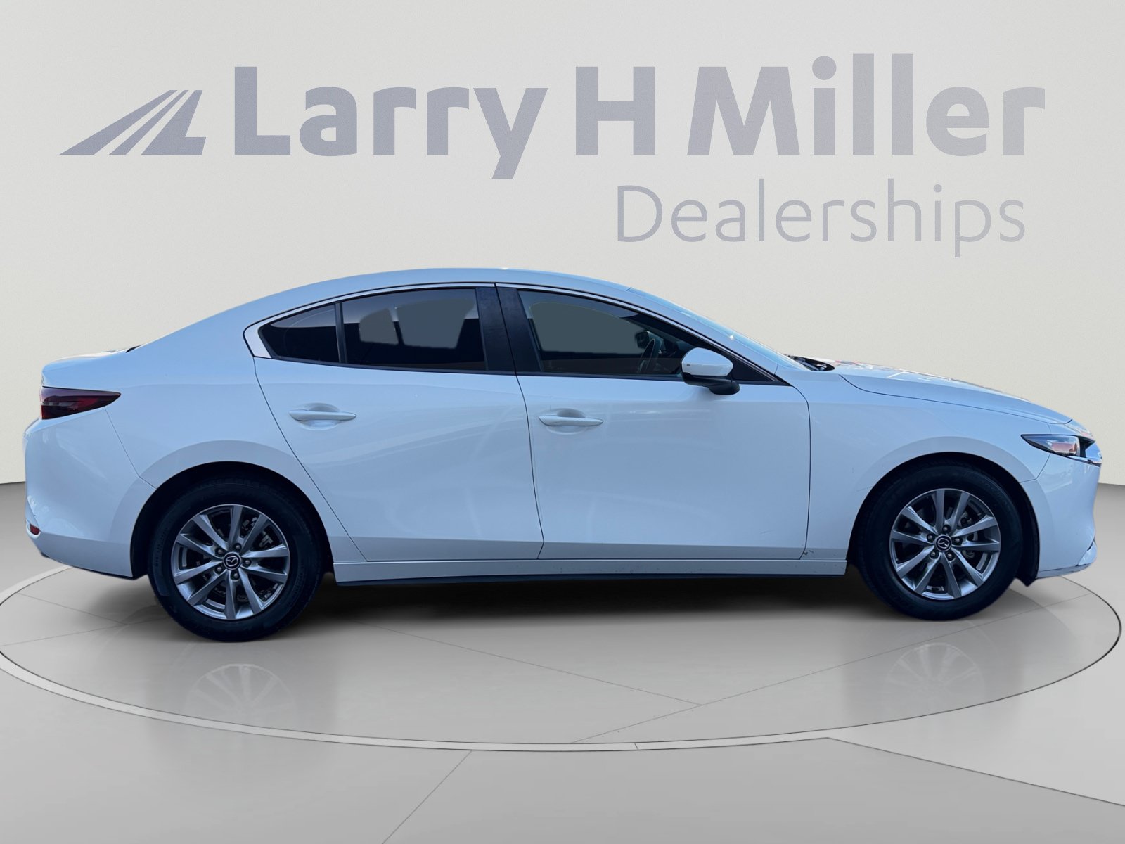 Used 2019 MAZDA MAZDA3 Sedan FWD image 6