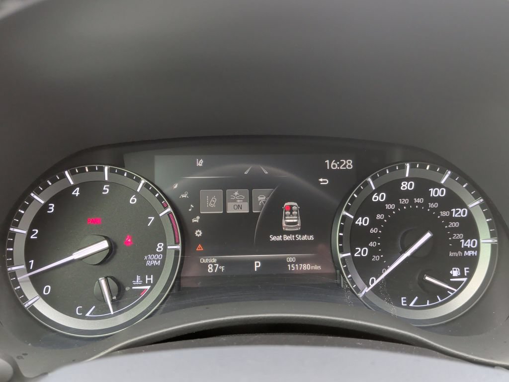 Used 2021 Toyota Highlander XLE FWD image 15