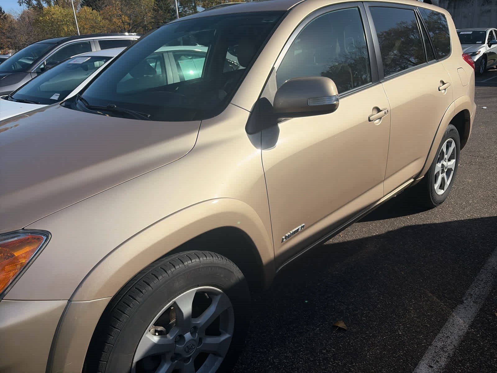 Used 2012 Toyota RAV4 Limited w/ Navigation Value Pkg AWD/4WD image 3