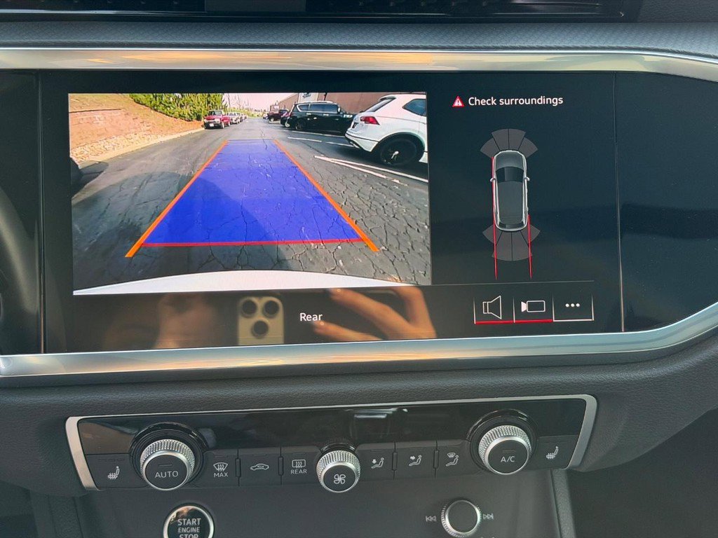 Used 2025 Audi Q3 2.0T Premium w/ Convenience Package image 22