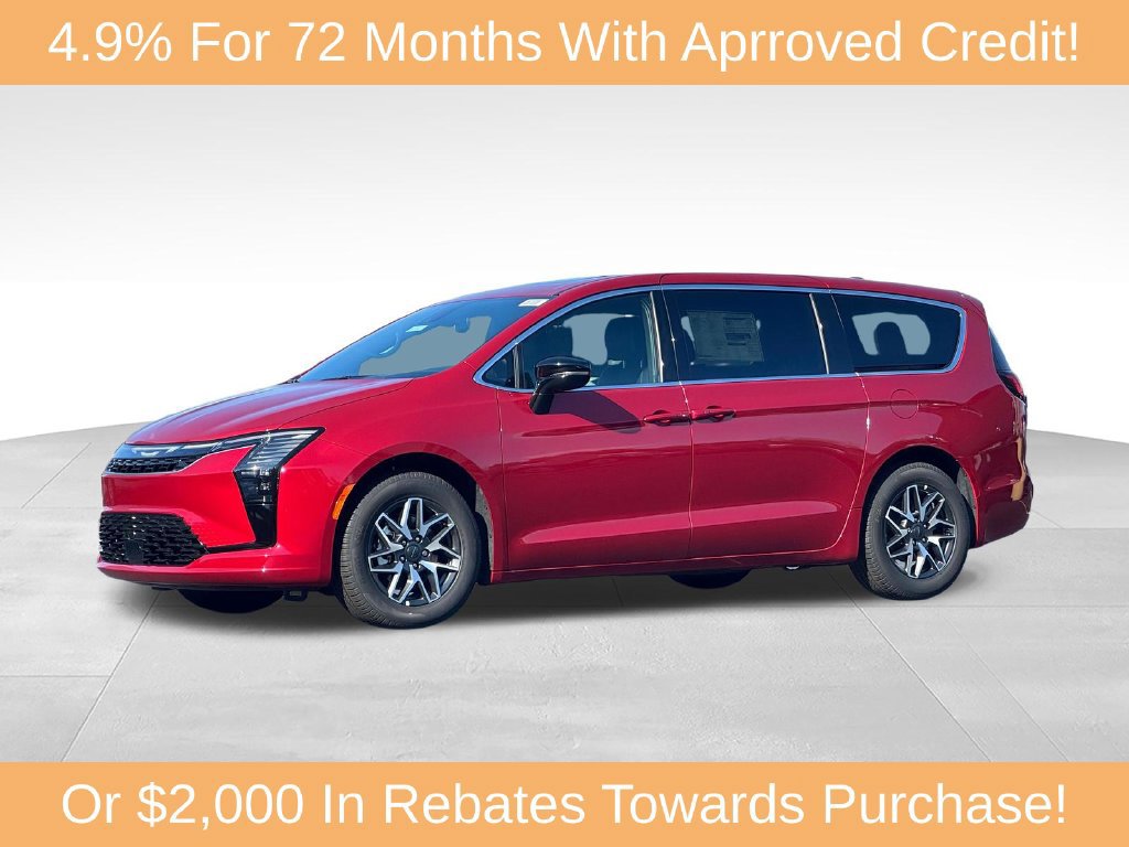 New 2027 Chrysler Pacifica Limited FWD image 3