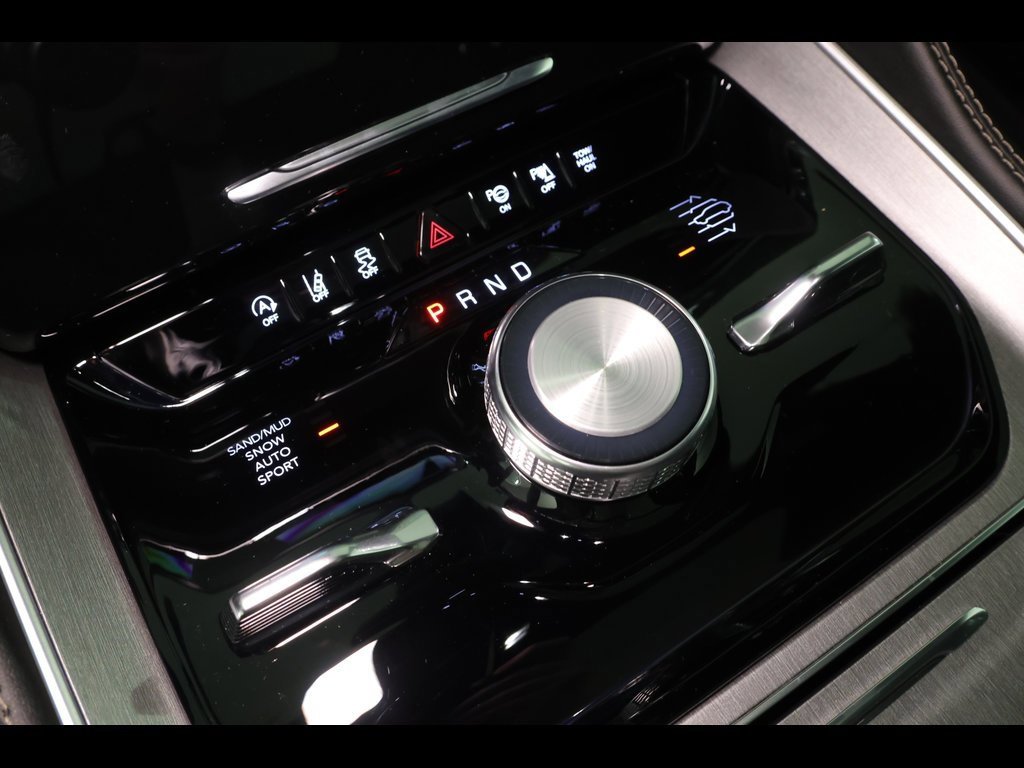 New 2025 Jeep Wagoneer Series II w/ Convenience Group I image 17