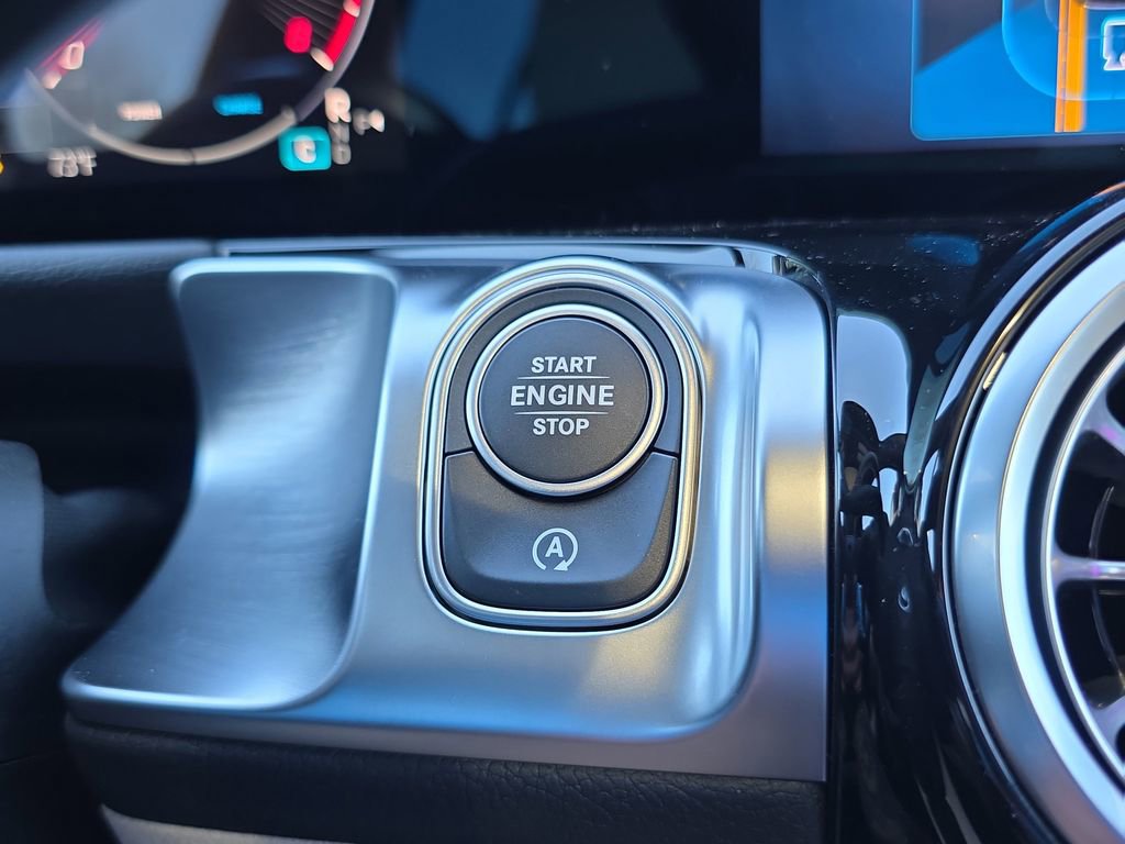 Used 2026 Mercedes-Benz GLB 250 GLB 250 image 25