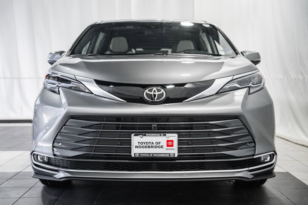 New 2026 Toyota Sienna Platinum image 2