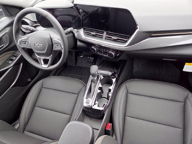 New 2026 Chevrolet Trax ACTIV w/ Sunroof Package FWD image 21