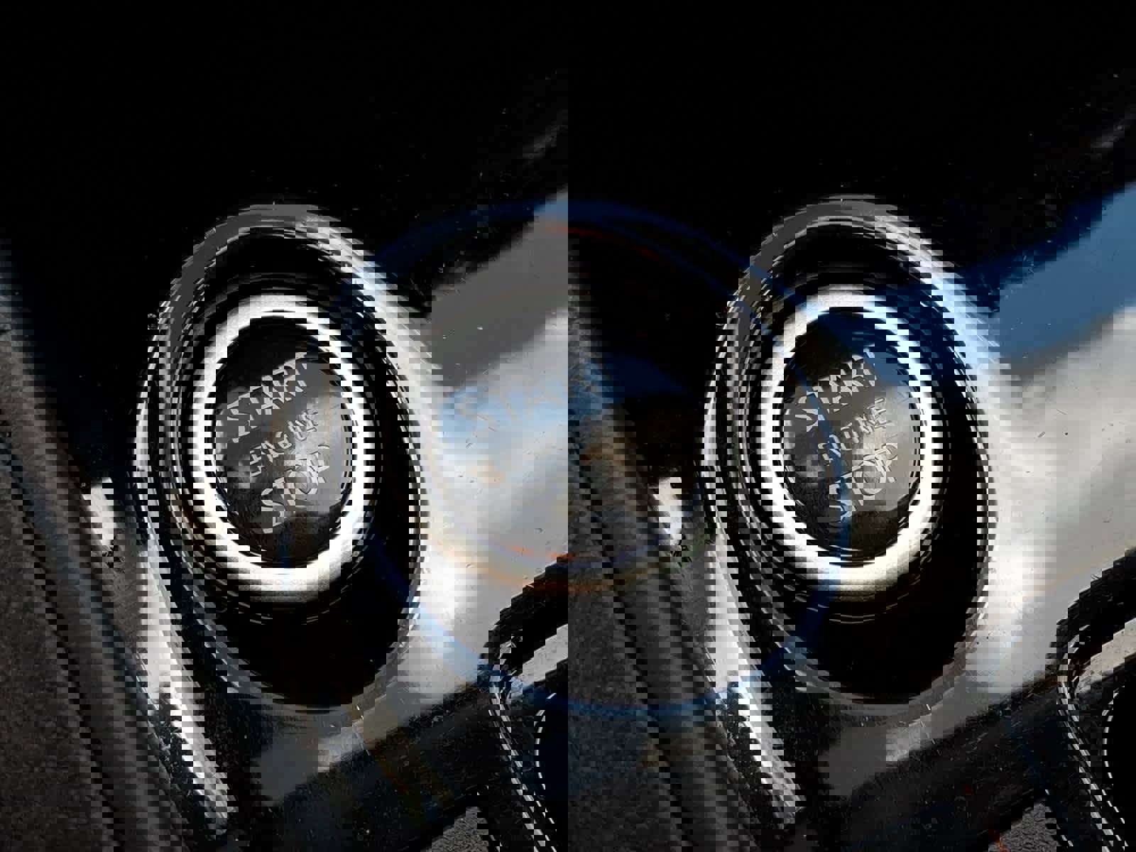 Used 2022 Nissan Kicks S image 39