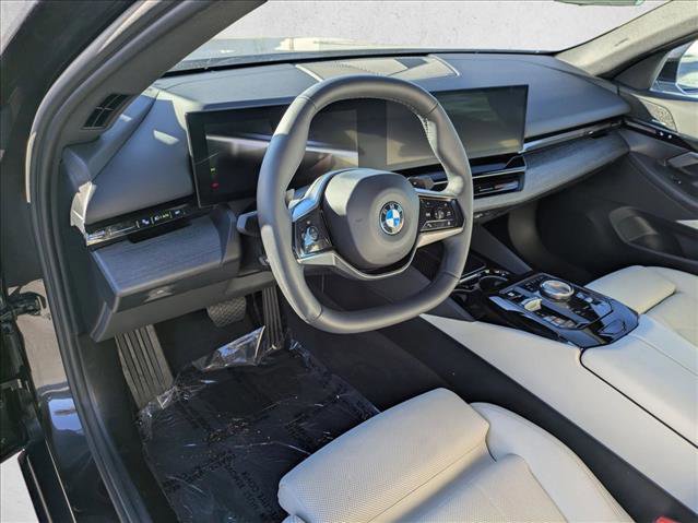 Certified 2024 BMW 530i w/ Convenience Package image 10