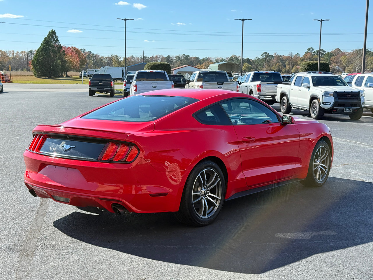 Used 2017 Ford Mustang Coupe image 5