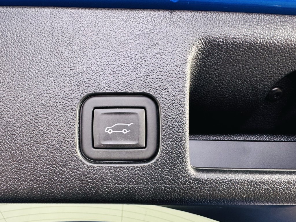 Used 2024 Chevrolet Equinox EV LT FWD image 26